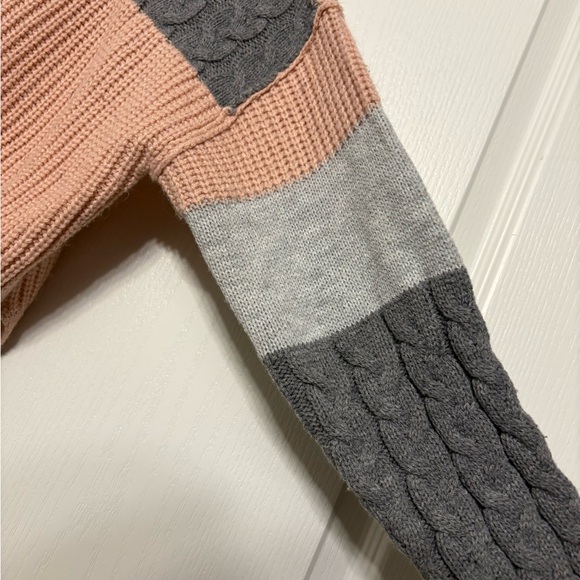 Pink and Gray V-Neck Sweater with Asymmetrical Design - Picture 5 of 7